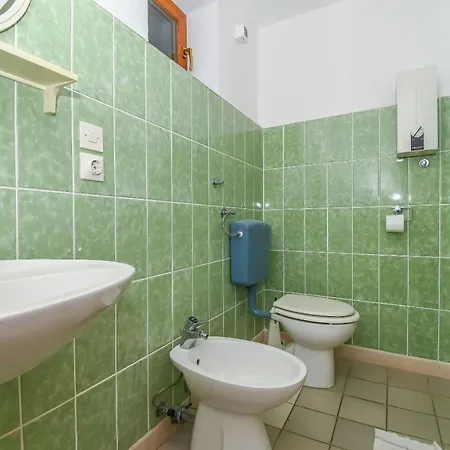 Anna شقة تروغير