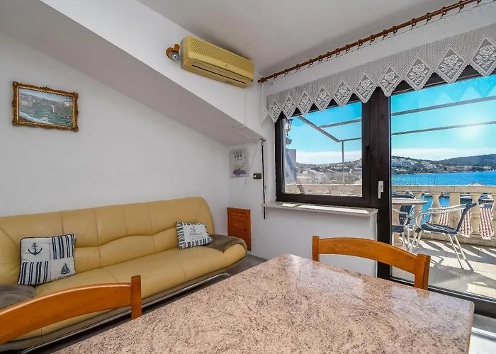 Apartment Anna Trogir