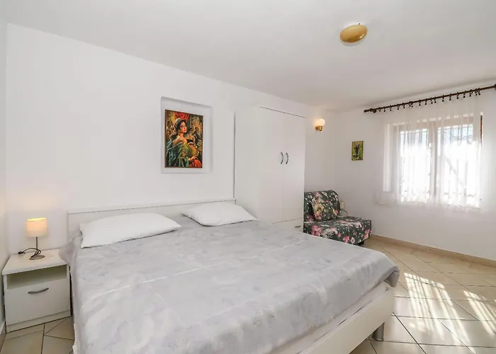 Anna Apartment *