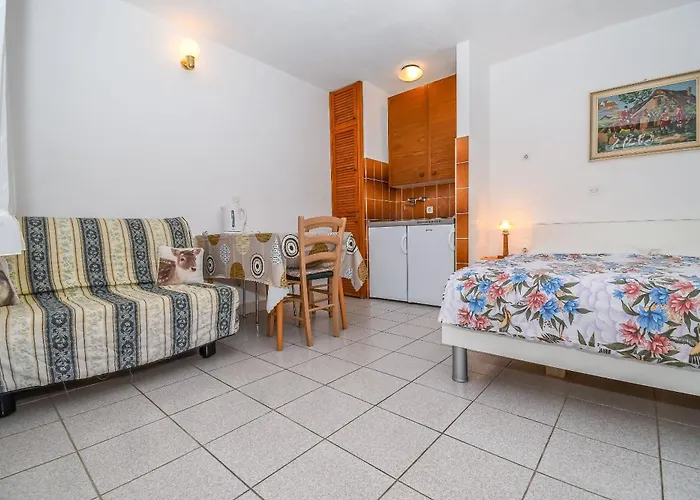 Anna Apartment