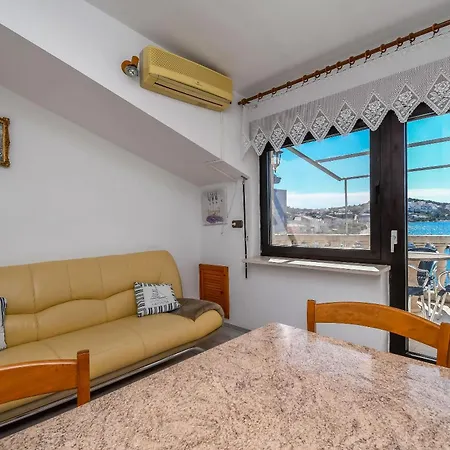 Apartment Anna Trogir